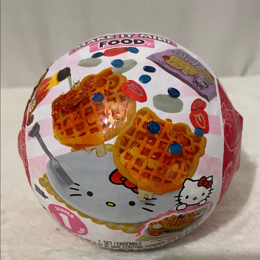 NEW Hello Kitty Mini Food Set - Waffle Theme